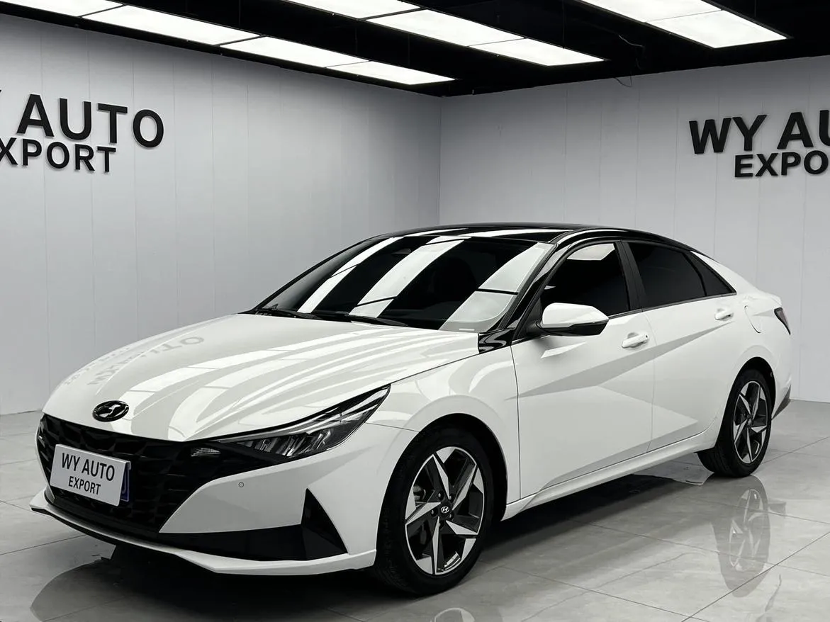 2022 Hyundai Elantra 1.5L CVT LUX Premium