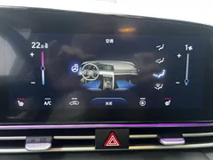2022 Hyundai Elantra 1.5L CVT LUX Premium, белый — фото 16