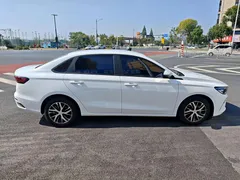 2023 Geely Emgrand 1.5L CVT Luxury Champion 4th Gen, белый — фото 3