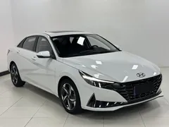 2022 Hyundai Elantra 1.5L CVT LUX Premium, белый — фото 3