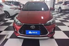 2022 Toyota Yaris L Zhixuan X 1.5L CVT Luxury Plus, красный — фото 3