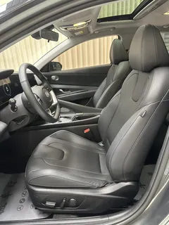 2023 Hyundai Elantra 1.5L CVT TOP Flagship — фото 8