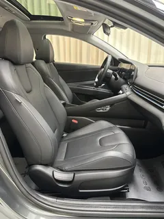 2023 Hyundai Elantra 1.5L CVT TOP Flagship — фото 11