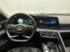2023 Hyundai Elantra 1.5L CVT TOP Flagship — фото 21