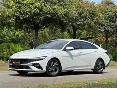 2023 Hyundai Elantra 1.5L CVT GLX Elite, белый — фото 1