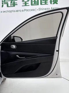2022 Hyundai Elantra 1.5L CVT LUX Premium, белый — фото 26