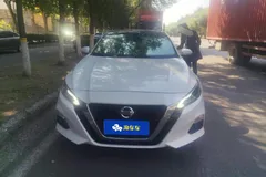 2021 Nissan Teana 2.0L XL Comfort, белый — фото 3