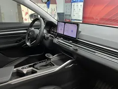 2023 Geely Emgrand 4th Gen 1.5L CVT Premium Champion, белый — фото 17