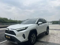 2023 Toyota RAV4 2.0L CVT 2WD 20th Anniversary Platinum, белый — фото 1