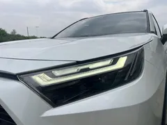 2023 Toyota RAV4 2.0L CVT 2WD 20th Anniversary Platinum, белый — фото 16