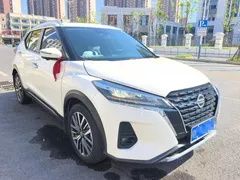 2022 Nissan Kicks 1.5L XV CVT Luxury, белый — фото 3