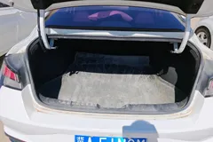 2022 Hyundai Elantra 1.5L CVT GLX Elite, белый — фото 11