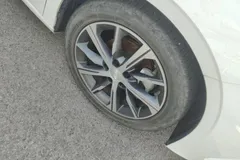 2022 Geely Emgrand 4th Gen 1.5L CVT Premium, белый — фото 5