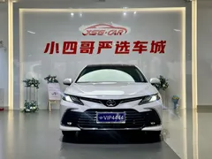 2021 Toyota Camry 2.5G Luxury, белый — фото 3
