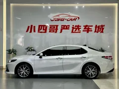2021 Toyota Camry 2.5G Luxury, белый — фото 5