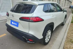2023 Toyota Frontlander 2.0L CVT Elite, белый — фото 9