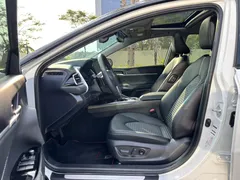2022 Toyota Camry 2.5S Knight, белый — фото 5