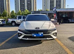 2023 Hyundai Elantra 1.5L CVT GLS Leading, белый — фото 2