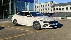 2023 Hyundai Elantra 1.5L CVT GLS Leading, белый — фото 3