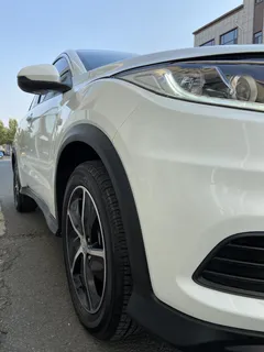 2022 Honda Vezel 1.5L CVT Pioneer, белый — фото 8