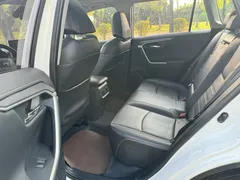 2022 Toyota RAV4 2.0L CVT 2WD Fashion, белый — фото 10