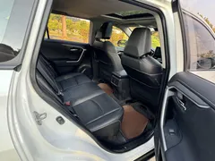 2022 Toyota RAV4 2.0L CVT 2WD Fashion, белый — фото 12