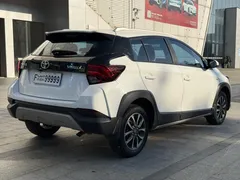 2022 Toyota Yaris L Zhixuan X 1.5L CVT Leading Plus, белый — фото 6