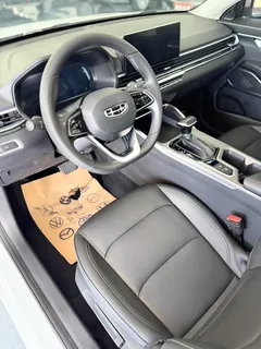 2022 Geely Emgrand 4th Gen 1.5L CVT Flagship, белый — фото 5