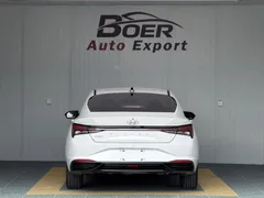 2022 Hyundai Elantra 1.5L CVT LUX Premium, белый — фото 5