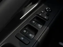 2022 Hyundai Elantra 1.5L CVT LUX Premium, белый — фото 11