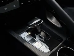 2022 Hyundai Elantra 1.5L CVT LUX Premium, белый — фото 12