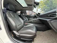 2022 Hyundai Elantra 1.5L CVT LUX Premium, белый — фото 18