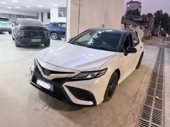 2022 Toyota Camry 2.0G Luxury, белый — фото 1