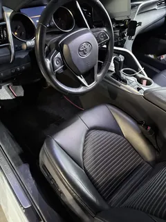 2022 Toyota Camry 2.0G Luxury, белый — фото 2