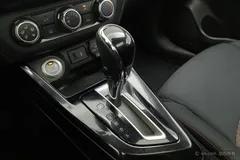2021 Nissan Bluebird 1.6L CVT, белый — фото 15