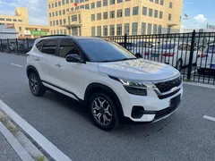 2021 Kia Seltos 1.5L CVT Trend, белый — фото 3