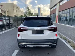 2021 Kia Seltos 1.5L CVT Trend, белый — фото 7