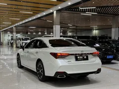 2023 Toyota Avalon 2.0L CVT Luxury, белый — фото 11