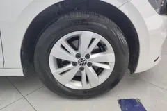 2023 Volkswagen Polo Plus 1.5L AT, белый — фото 5