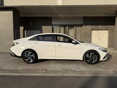 2023 Hyundai Elantra 1.5L CVT GLX Elite, белый — фото 5