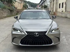 2022 Lexus ES 200 Excellence — фото 2