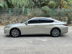 2022 Lexus ES 200 Excellence — фото 4