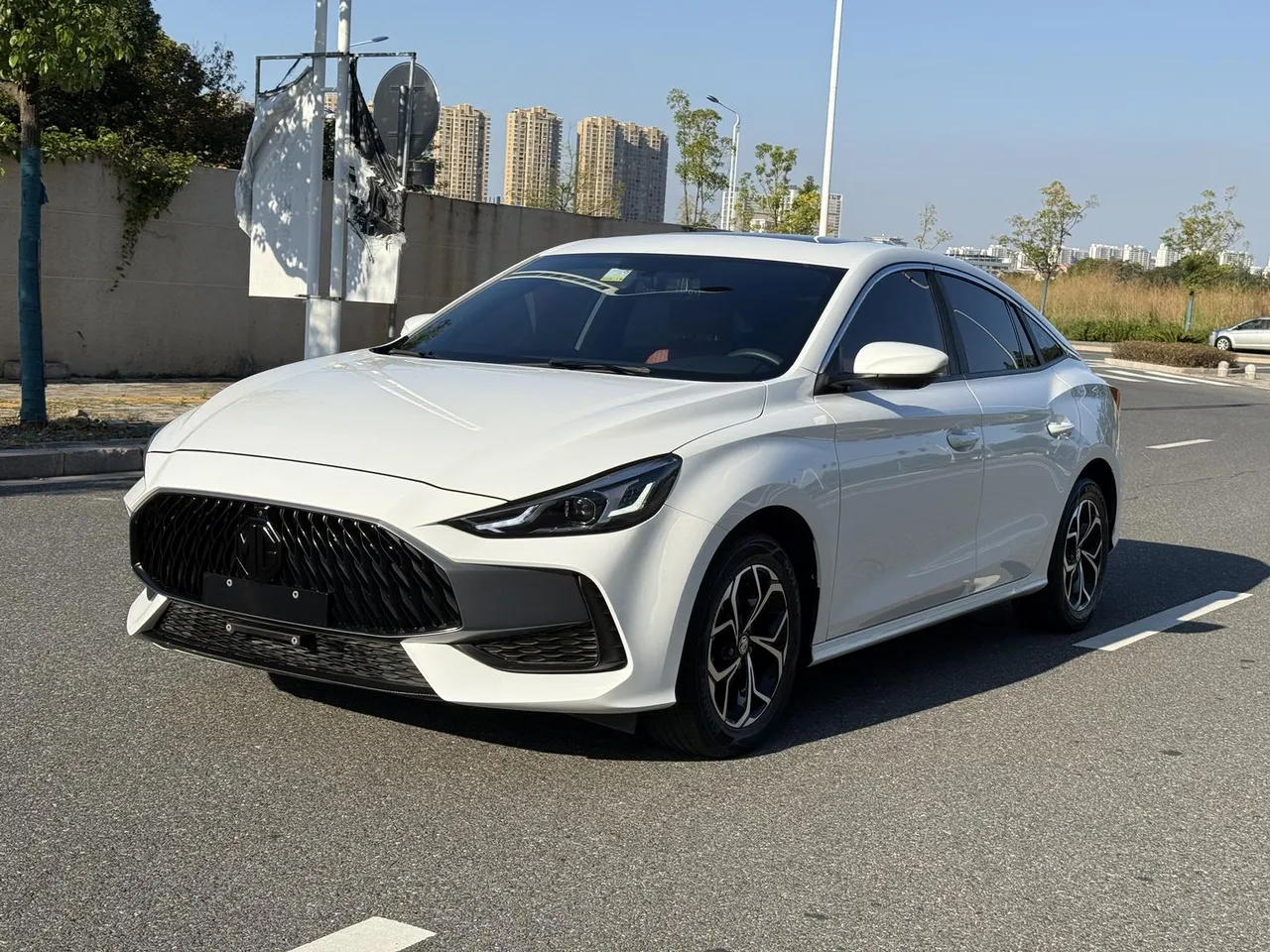 2023 MG MG5 180DVVT CVT Luxury