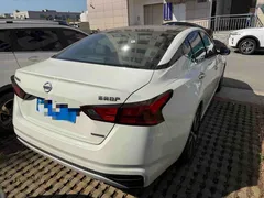 2021 Nissan Teana 2.0L XL Comfort, белый — фото 3