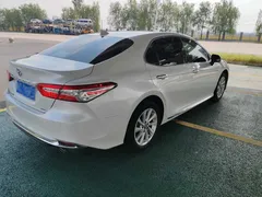 2023 Toyota Camry 2.0G Luxury, белый — фото 3