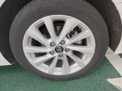 2023 Toyota Camry 2.0G Luxury, белый — фото 8