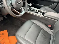2022 Geely Emgrand 4th Gen 1.5L CVT Premium, белый — фото 7