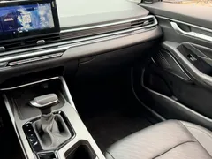 2022 Geely Emgrand 4th Gen 1.5L CVT Premium, белый — фото 12