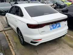 2022 Geely Emgrand 4th Gen 1.5L CVT Premium, белый — фото 18