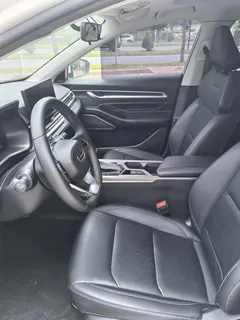 2022 Geely Emgrand 4th Gen 1.5L CVT Luxury, белый — фото 4